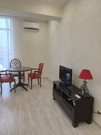 
   Продам 2-комнатную, 55 м², Мира ул, 1/1

. Фото 4.