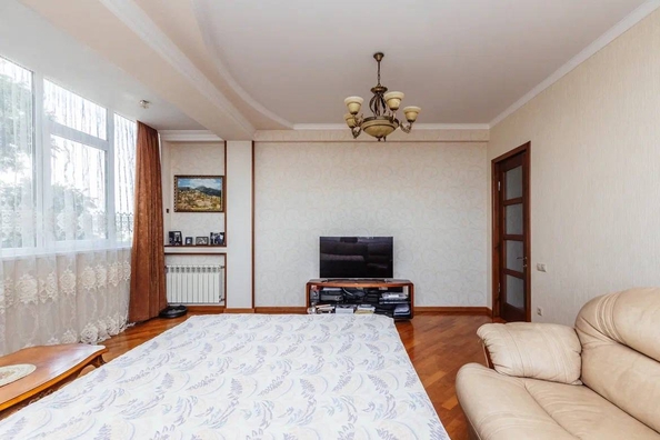 
   Продам 3-комнатную, 90.7 м², Павлика Морозова ул, 27

. Фото 10.