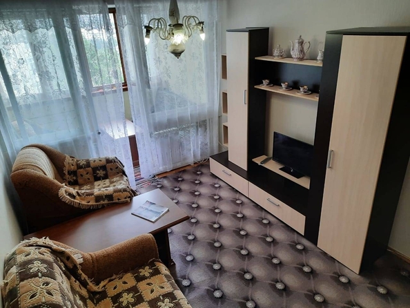 
   Продам 2-комнатную, 52 м², Цюрупы ул, 13А

. Фото 8.