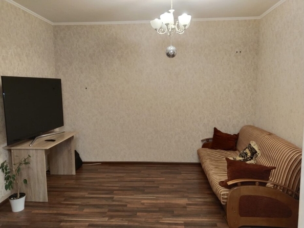 
   Продам 3-комнатную, 72 м², Вишневая ул, 10/8

. Фото 4.