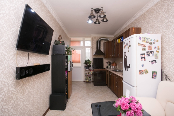 
   Продам 3-комнатную, 92.5 м², Троицкая ул, 61

. Фото 3.