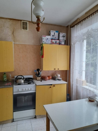 
   Продам 2-комнатную, 53 м², Победы ул, 152

. Фото 2.