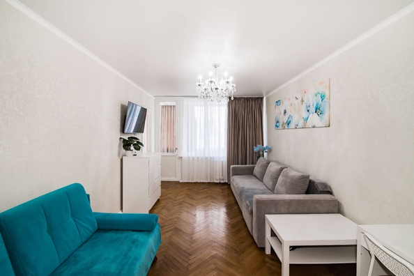 
   Продам 2-комнатную, 50 м², Морской пер, 14/10

. Фото 1.