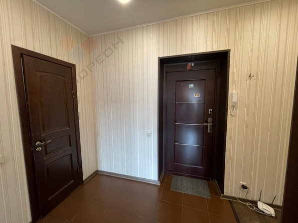 
   Продам 1-комнатную, 38.7 м², Тепличная ул, 100

. Фото 1.