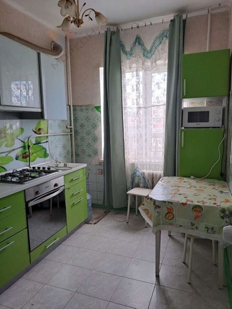 
   Продам 3-комнатную, 66 м², Ведомственная ул, 8

. Фото 2.