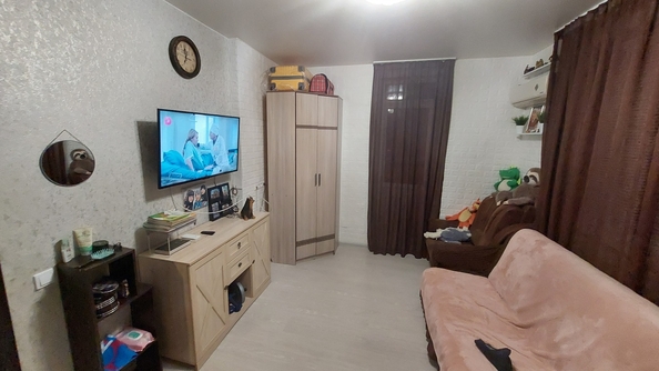 
   Продам 2-комнатную, 50 м², Рождественская ул, 52

. Фото 2.