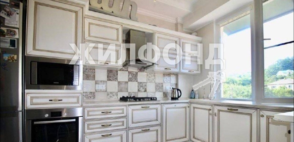 
   Продам 2-комнатную, 40 м², Прозрачная ул, 19

. Фото 2.