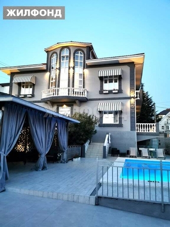 
   Продам дом, 720 м², Сочи

. Фото 3.
