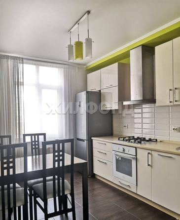 
   Продам 2-комнатную, 54 м², Тюльпанов ул, 41Е

. Фото 1.