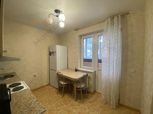 
   Продам 1-комнатную, 32 м², Героев-Разведчиков ул, 10

. Фото 2.