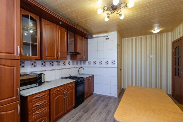 
   Продам 3-комнатную, 73.6 м², Ставропольская ул, 170

. Фото 42.