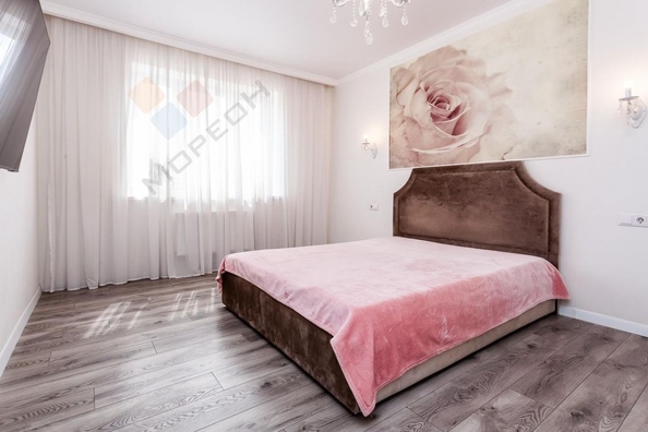 
   Продам 1-комнатную, 38 м², Героя Яцкова И.В. ул, 15к2

. Фото 4.