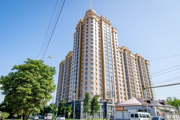 
   Продам 1-комнатную, 47.57 м², Дзержинского ул, 95

. Фото 2.