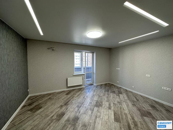 
   Продам 2-комнатную, 63.6 м², Барса, 1В литер

. Фото 2.