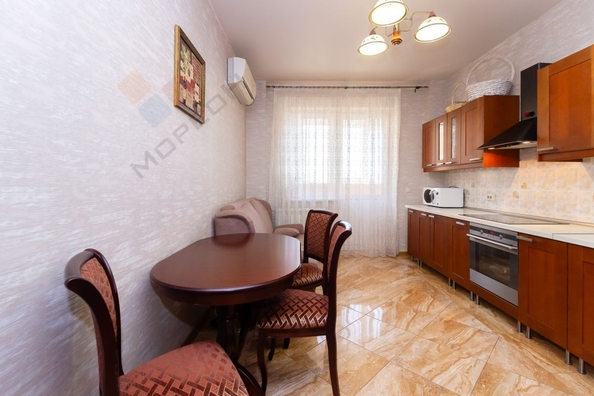 
   Продам 1-комнатную, 53 м², Думенко ул, 21/1

. Фото 2.