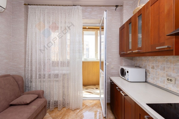 
   Продам 1-комнатную, 53 м², Думенко ул, 21/1

. Фото 9.