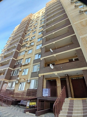 
   Продам 1-комнатную, 32 м², Лазурная ул, 10к2

. Фото 30.