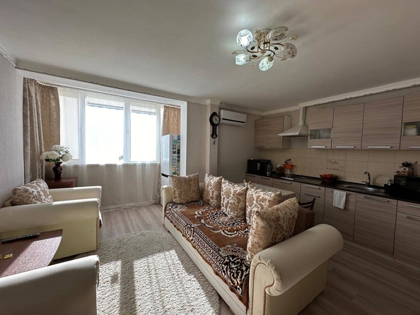 
   Продам 2-комнатную, 55 м², Верхняя Лысая гора ул, 10/7

. Фото 1.