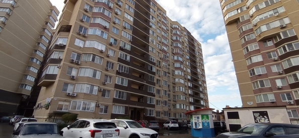 
   Продам 1-комнатную, 45 м², Лазурная ул, 10к1

. Фото 24.