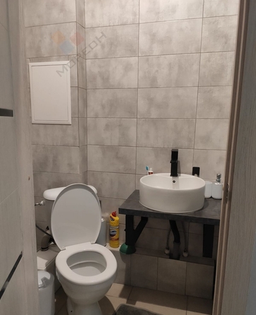 
   Продам 1-комнатную, 13.4 м², Сергея Есенина ул, 82/1

. Фото 8.