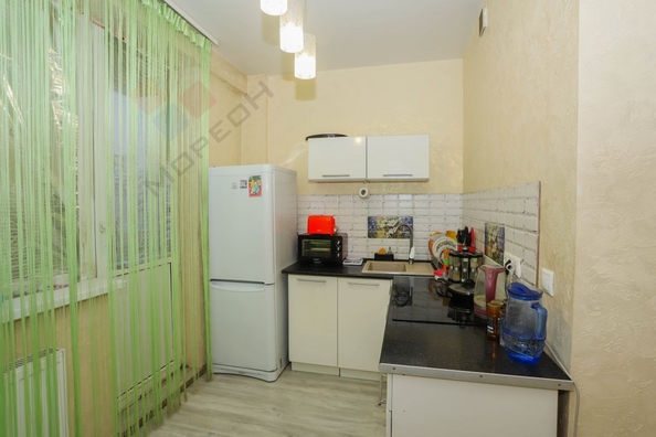 
   Продам 1-комнатную, 37.7 м², Сергея Есенина ул, 104

. Фото 3.