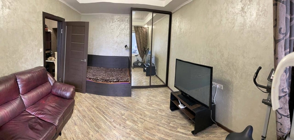 
   Продам 1-комнатную, 35 м², Парковая ул, 40

. Фото 1.