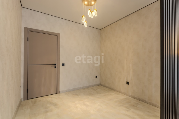 
   Продам 2-комнатную, 63 м², Любимово мкр, 18

. Фото 9.