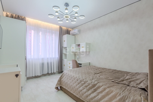 
   Продам 2-комнатную, 63 м², Любимово мкр, 18

. Фото 11.