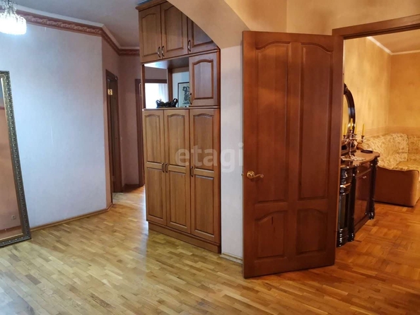 
   Продам 3-комнатную, 102.5 м², 2-я Линия Нефтяников ул, 7/1

. Фото 11.