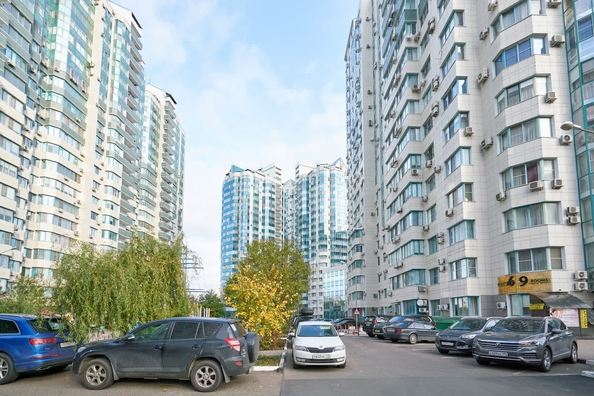 
   Продам 2-комнатную, 89.2 м², Кубанская Набережная ул, 37/12

. Фото 24.