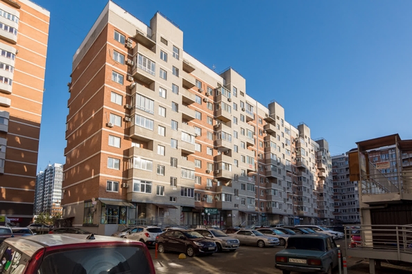 
   Продам 3-комнатную, 74.5 м², Командорская ул, 5/2

. Фото 32.