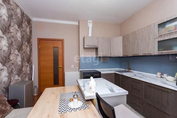 
   Продам 2-комнатную, 71.4 м², Восточно-Кругликовская ул, 46/б

. Фото 2.