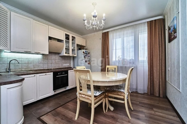 
   Продам 2-комнатную, 56.5 м², Шоссе Нефтяников ул, 18/1

. Фото 4.