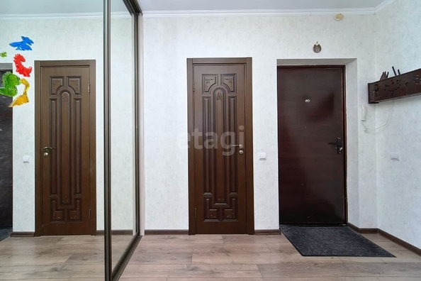 
   Продам 2-комнатную, 56.5 м², Шоссе Нефтяников ул, 18/1

. Фото 10.