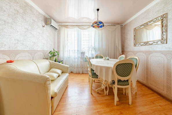 
   Продам 3-комнатную, 79.2 м², Парусная ул, 20/3

. Фото 2.