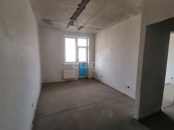 
   Продам 1-комнатную, 35.3 м², Питерская ул, 40

. Фото 2.