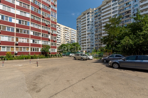 
   Продам 2-комнатную, 66 м², Рождественская Набережная ул, 37

. Фото 27.