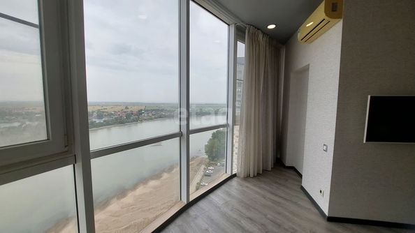 
   Продам 2-комнатную, 82.5 м², Рождественская Набережная ул, 4

. Фото 7.