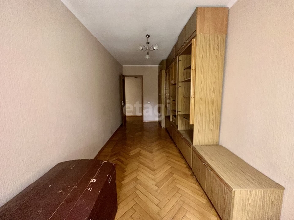 
   Продам 3-комнатную, 54.5 м², Рашпилевская ул, 183

. Фото 9.