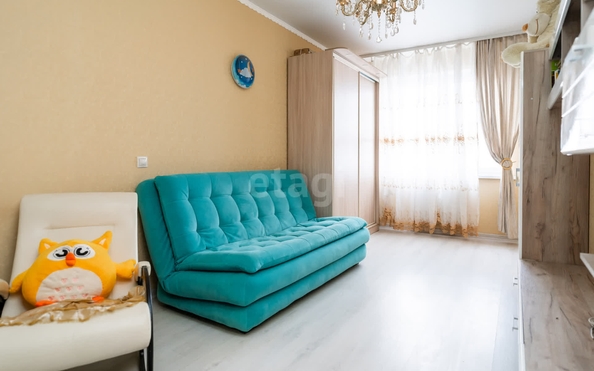 
   Продам 1-комнатную, 41 м², Командорская ул, 1/2

. Фото 1.