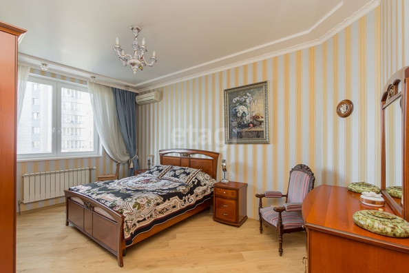 
   Продам 3-комнатную, 131 м², Кубанская Набережная ул, 37/11

. Фото 25.