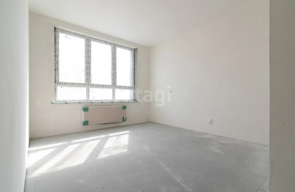 
   Продам 1-комнатную, 43.2 м², Питерская ул, 40/1

. Фото 1.