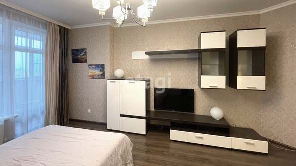 
   Продам 1-комнатную, 51.3 м², Клары Лучко б-р, 14/2

. Фото 3.