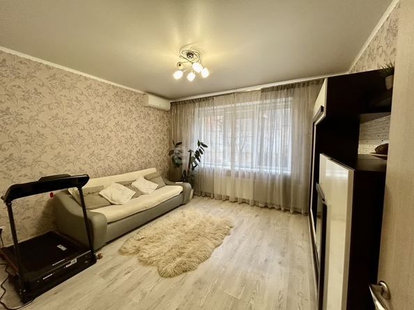 
   Продам 2-комнатную, 54 м², Воскресенская ул, 56

. Фото 1.