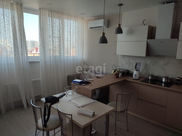 
  Сдам в аренду 2-комнатную квартиру, 64 м², Краснодар

. Фото 2.