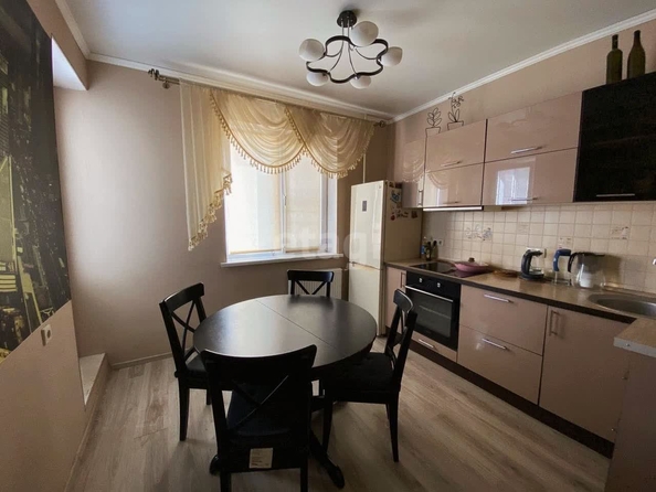 
  Сдам в аренду 1-комнатную квартиру, 40 м², Краснодар

. Фото 2.