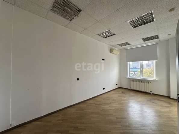 
   Сдам офис, 250 м², Шоссе Нефтяников ул, 37/3

. Фото 9.