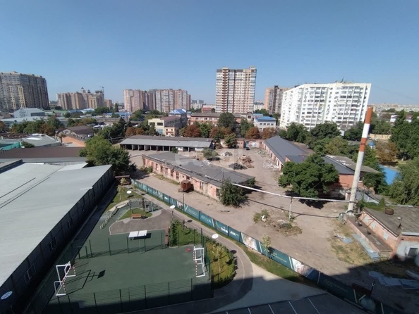 
   Продам 1-комнатную, 55 м², Дзержинского ул, 95

. Фото 12.