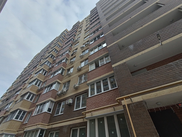 
   Продам 1-комнатную, 39 м², Крестьянская ул, 27к7

. Фото 1.