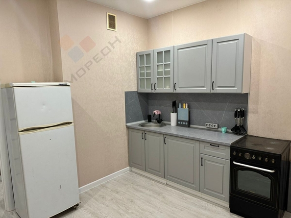 
   Продам 2-комнатную, 56 м², Харьковская ул, 83/6

. Фото 2.